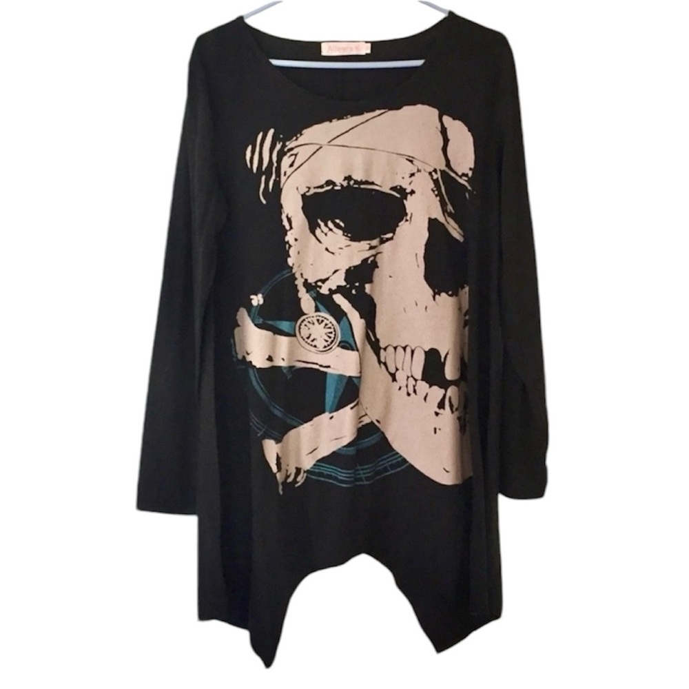 ALLEGRA K skull tunic top